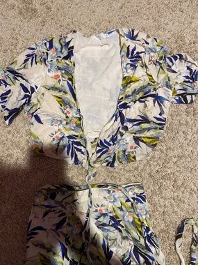 Bundle of clothes (3 skirts and one top that matches)